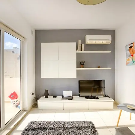 Penthouse In St Pauls-hosted By Sweetstay *