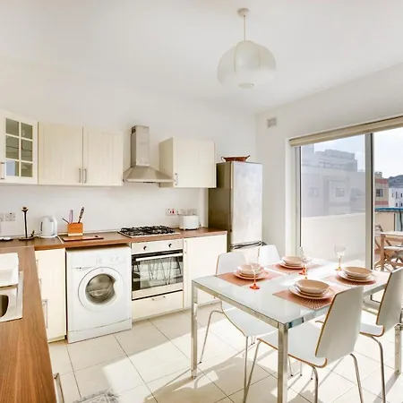 Apartment Penthouse In St Pauls-hosted By Sweetstay *