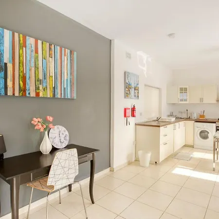 Apartment Penthouse In St Pauls-hosted By Sweetstay *